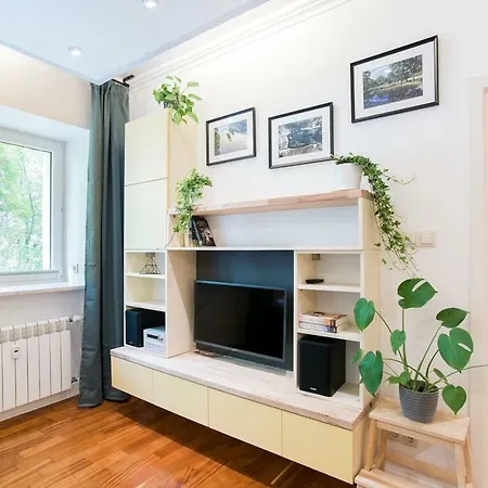 Apartment In Perfect Location - Metro Ratusz Arsenal