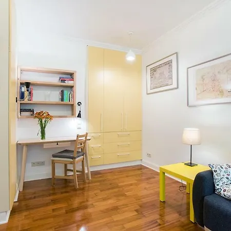Apartment In Perfect Location - Metro Ratusz Arsenal
