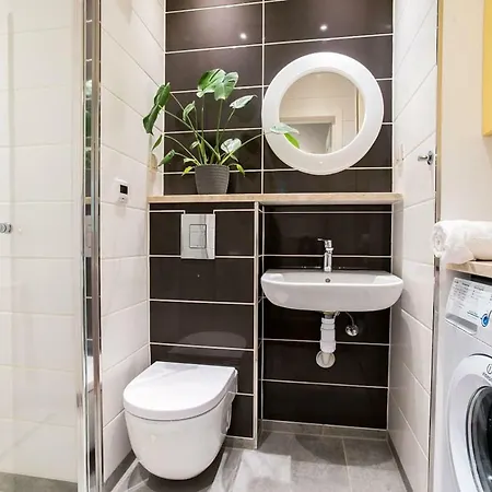 In Perfect Location - Metro Ratusz Arsenal Apartman Varsó