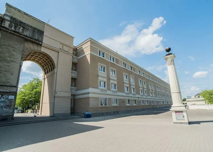 In Perfect Location - Metro Ratusz Arsenal Βαρσοβία